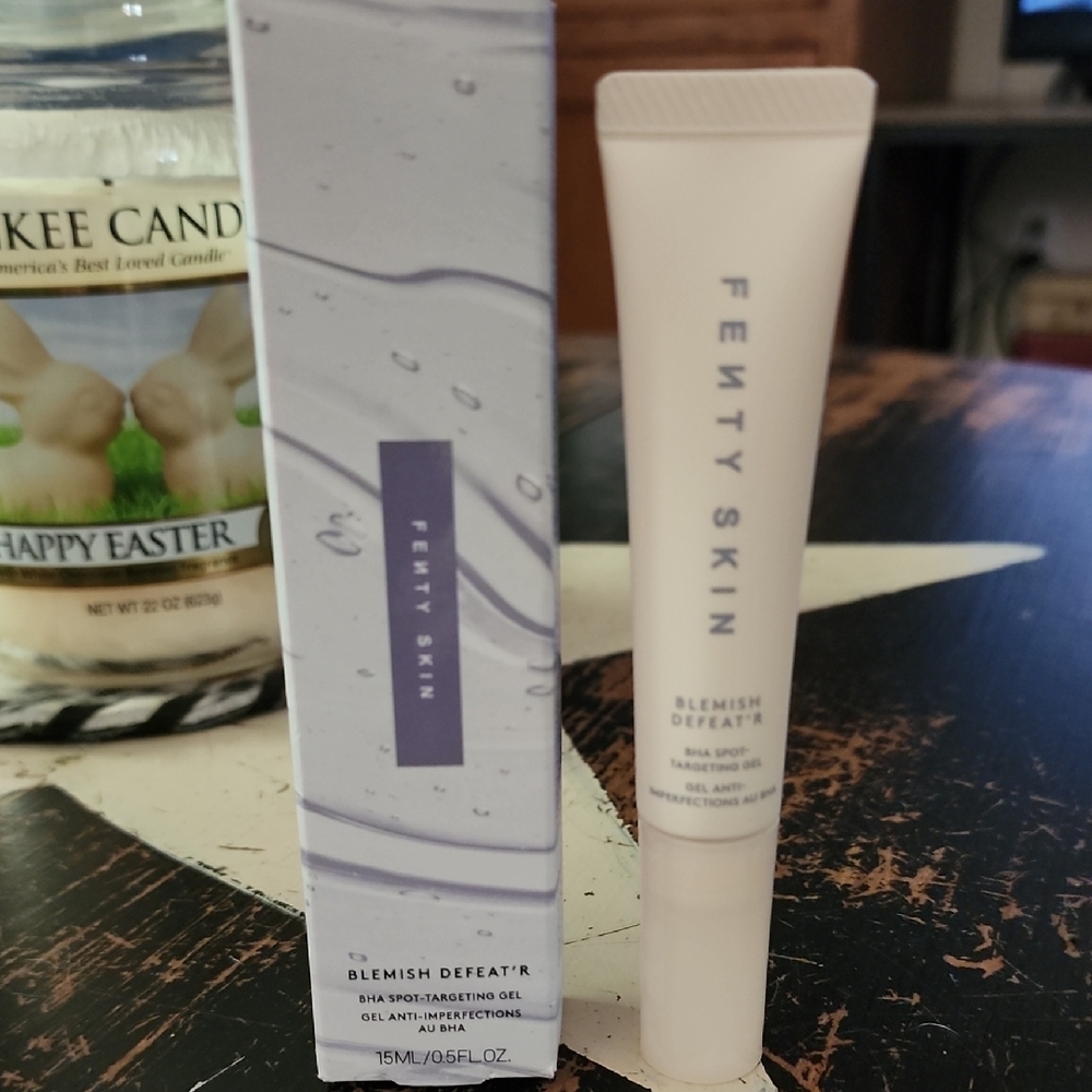 Fenty Beauty by Rihanna Blemish Defeat'r BHA Spot-Targeting Gel